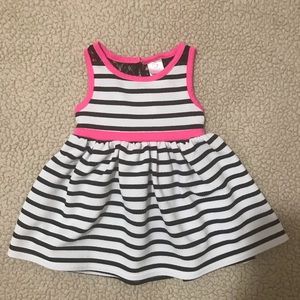 Youngland Baby Black and White Stripe Dress 18m 👗